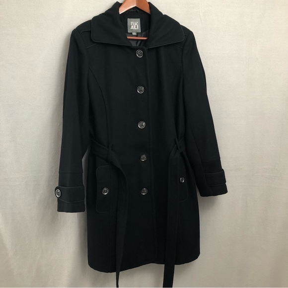 ROZ & ALI | Black Coat - Picture 2 of 13